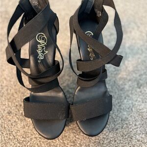 Pleaser Women's Black Strappy Sandals
